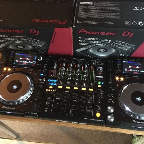 Pioneer Cdj 2000xus2 + 1 Djm mixer 2000xus